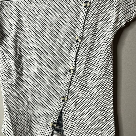 Christopher & Banks Button back blouse medium - Picture 5 of 5